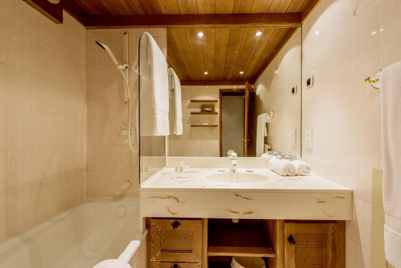 Hotel Les Sherpas Courchevel Zewnętrze zdjęcie